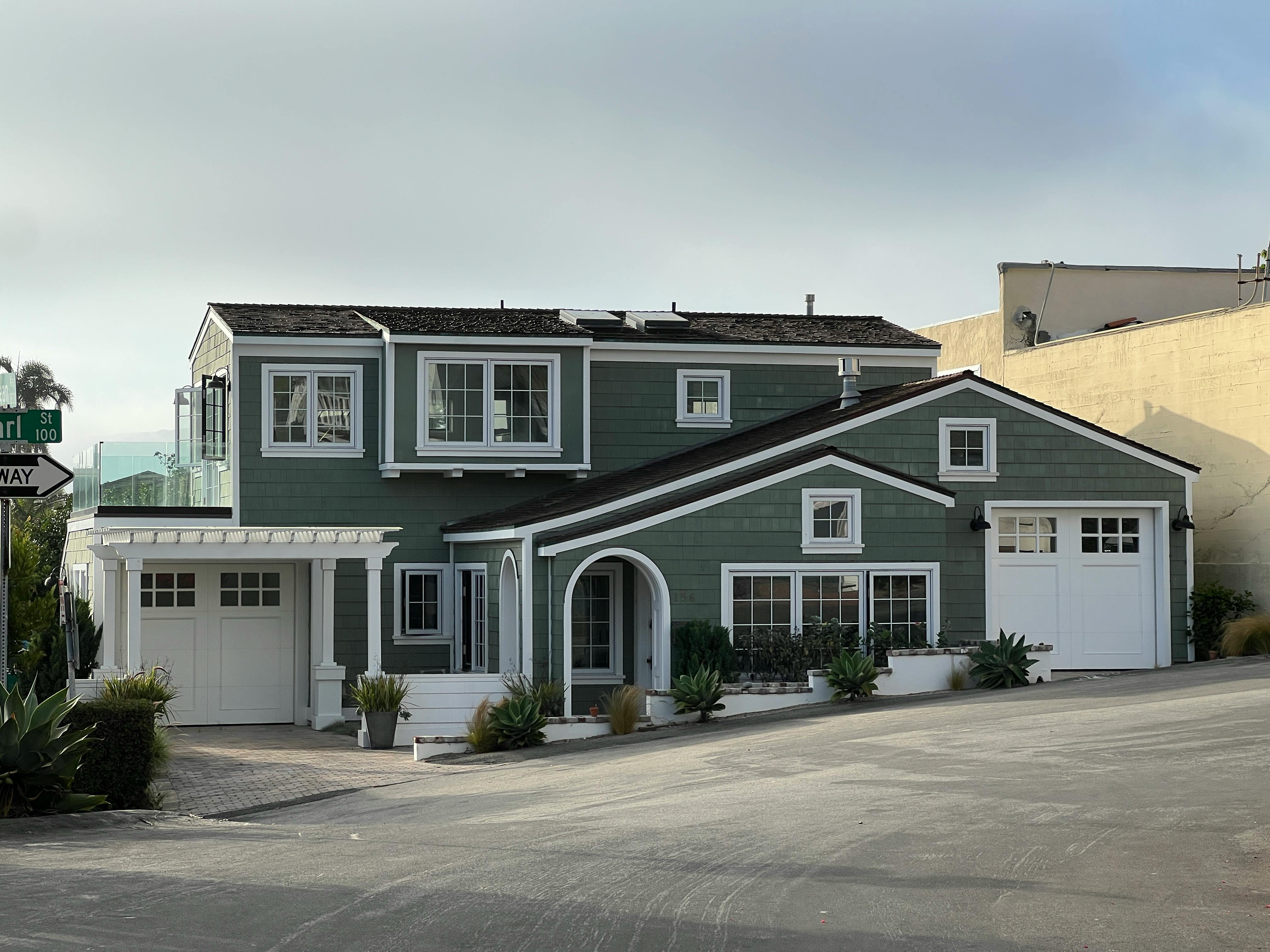 Luxury home garage door maintenance in Palmdale